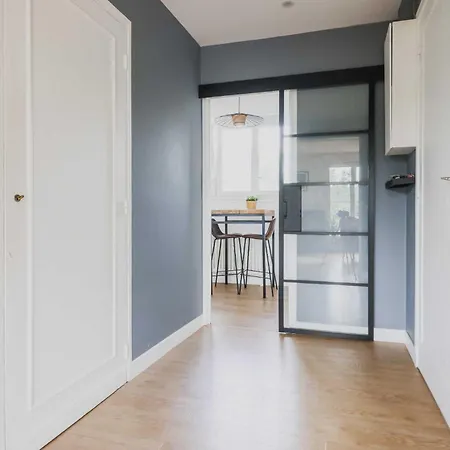 Modern With Balcony - 2br-4p- Apartmán *