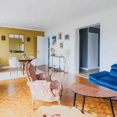 Modern With Balcony - 2br-4p- Apartmán
